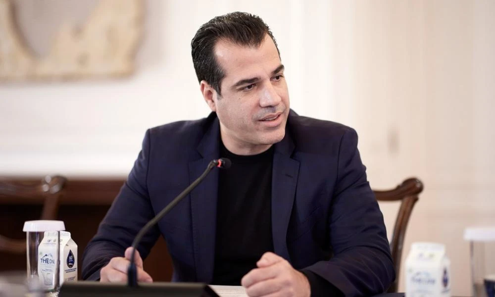 Τριγμές στην Ν.Δ - Πλεύρης: Δεν ψηφίζω τον γάμο για τα ομόφυλα ζευγάρια